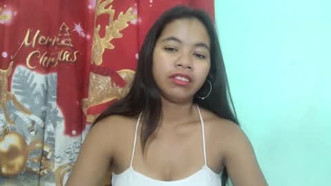 Snapshot of rinah856024 chatting on 03.05.25 rinah856024 online show from 03.05.25