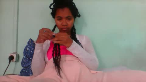 Snapshot of rinah856024 chatting on 10.11.25 rinah856024 online show from 10.11.25