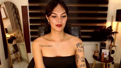 riri online show from 11.22.25