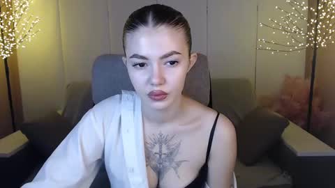 Snapshot of ritaneer chatting on 01.12.25 ritaneer online show from 01.12.25