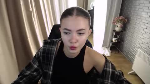 Snapshot of ritaneer chatting on 09.13.25 ritaneer online show from 09.13.25