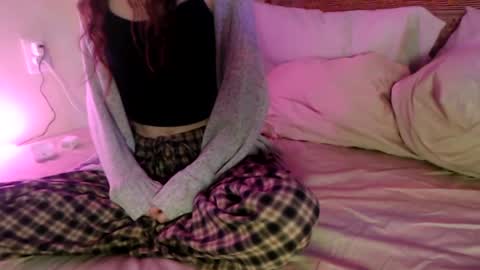 Snapshot of rizzyy333 chatting on 10.21.25 rizzyy333 online show from 10.21.25