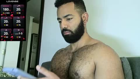 Snapshot of roa32sebas chatting on 12.26.24 SebasRoa online show from 12.26.24