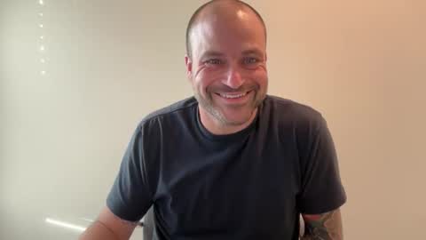 Snapshot of roadking1122 chatting on 11.19.25 roadking1122 online show from 11.19.25