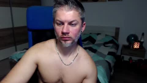 Snapshot of robbyshawz chatting on 12.02.24 robbyshawz online show from 12.02.24