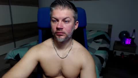 Snapshot of robbyshawz chatting on 12.03.24 robbyshawz online show from 12.03.24