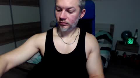 Snapshot of robbyshawz chatting on 12.03.24 robbyshawz online show from 12.03.24