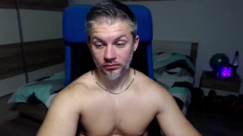 Snapshot of robbyshawz chatting on 12.03.24 robbyshawz online show from 12.03.24