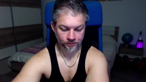Snapshot of robbyshawz chatting on 12.12.24 robbyshawz online show from 12.12.24