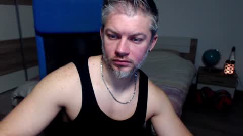 Snapshot of robbyshawz chatting on 12.17.24 robbyshawz online show from 12.17.24