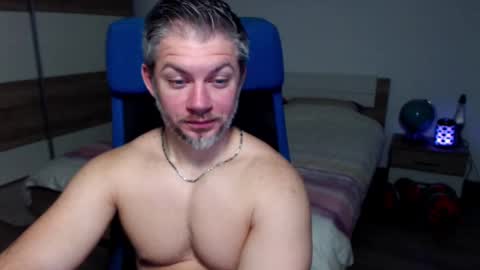Snapshot of robbyshawz chatting on 12.22.24 robbyshawz online show from 12.22.24