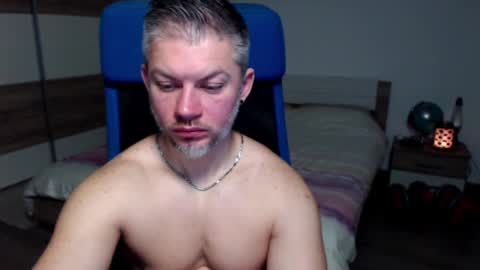 Snapshot of robbyshawz chatting on 12.27.24 robbyshawz online show from 12.27.24