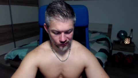 Snapshot of robbyshawz chatting on 12.31.24 robbyshawz online show from 12.31.24
