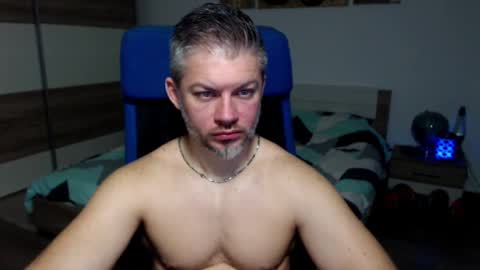 Snapshot of robbyshawz chatting on 01.04.25 robbyshawz online show from 01.04.25