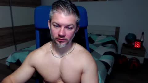 Snapshot of robbyshawz chatting on 01.13.25 robbyshawz online show from 01.13.25