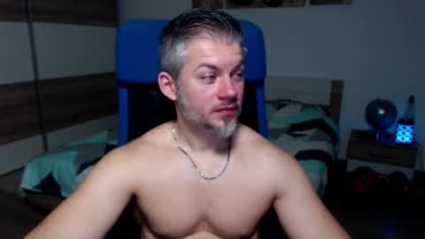 Snapshot of robbyshawz chatting on 01.14.25 robbyshawz online show from 01.14.25