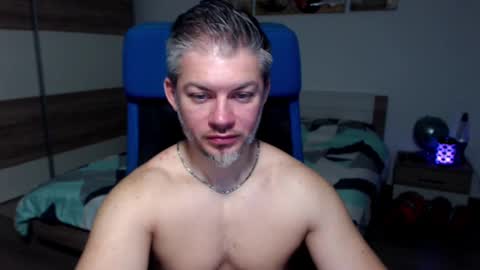 Snapshot of robbyshawz chatting on 01.20.25 robbyshawz online show from 01.20.25