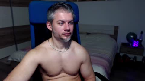 Snapshot of robbyshawz chatting on 01.31.25 robbyshawz online show from 01.31.25