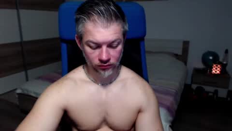 Snapshot of robbyshawz chatting on 02.03.25 robbyshawz online show from 02.03.25