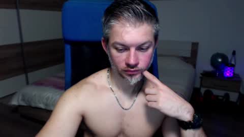 Snapshot of robbyshawz chatting on 02.05.25 robbyshawz online show from 02.05.25