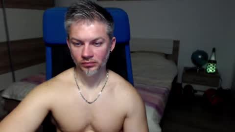 Snapshot of robbyshawz chatting on 03.04.25 robbyshawz online show from 03.04.25