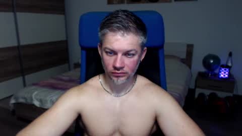 Snapshot of robbyshawz chatting on 03.11.25 robbyshawz online show from 03.11.25
