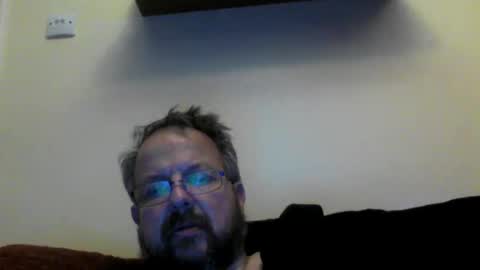Snapshot of robx32 chatting on 03.11.25 Rob online show from 03.11.25