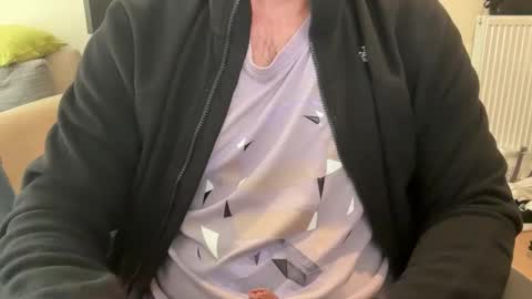 Snapshot of rocket_powerr chatting on 10.03.25 rocketpower online show from 10.03.25