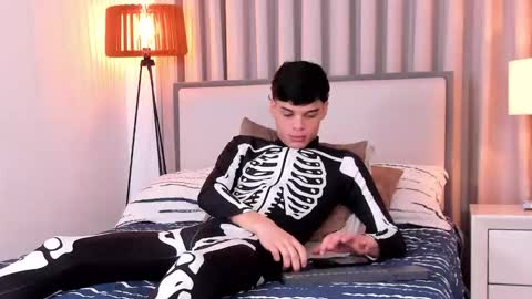 RockyWood20CM online show from 10.31.25