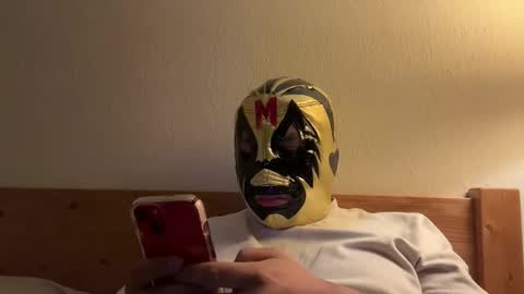 Snapshot of roland_96 chatting on 10.30.25 roland_96 online show from 10.30.25