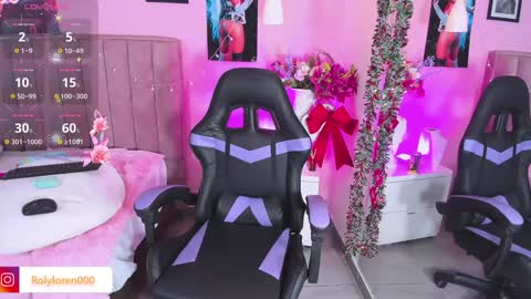 Snapshot of rolyloren chatting on 12.14.24 Marcela online show from 12.14.24