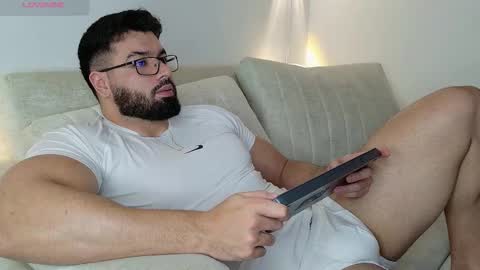 Roman Lux online show from 10.20.25