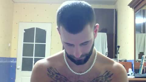 Snapshot of romanheart69 chatting on 10.28.25 Max online show from 10.28.25