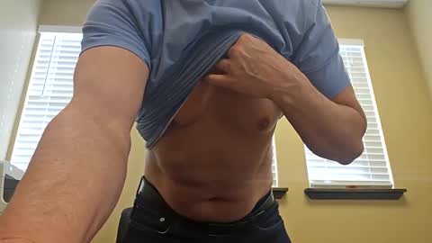 Snapshot of romanteeks chatting on 01.23.25 romanteeks online show from 01.23.25