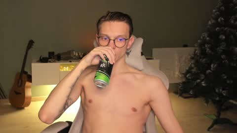 Snapshot of romeo_mercy chatting on 12.25.24 Romeo online show from 12.25.24