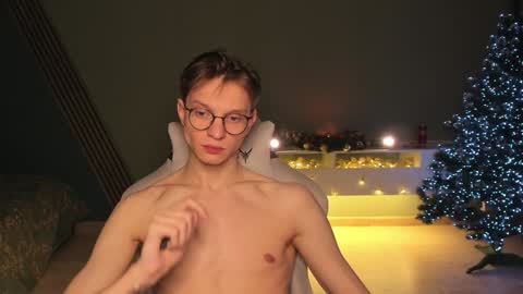 Snapshot of romeo_mercy chatting on 12.27.24 Romeo online show from 12.27.24