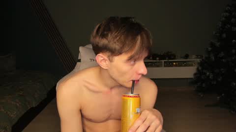 Snapshot of romeo_mercy chatting on 01.06.25 Romeo online show from 01.06.25