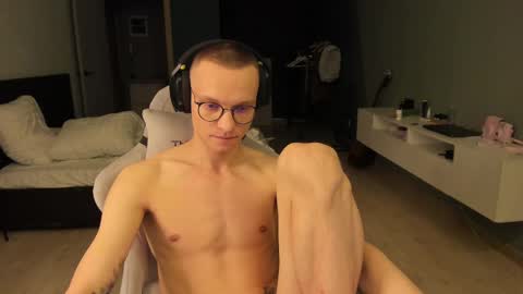 Snapshot of romeo_mercy chatting on 02.10.25 Romeo online show from 02.10.25