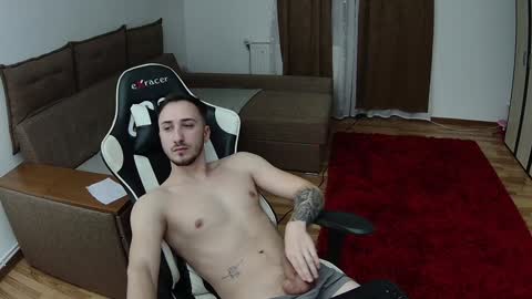 Snapshot of room4all chatting on 01.28.25 ionut online show from 01.28.25