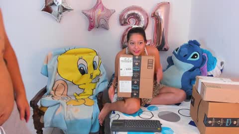 Snapshot of rooxxyy_ chatting on 01.18.25    online show from 01.18.25