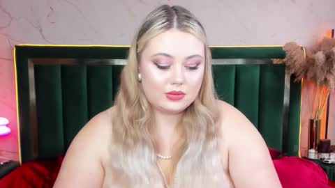 Chloe online show from 10.21.25