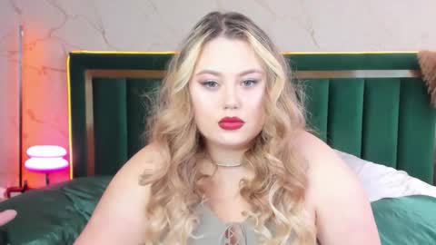 Chloe online show from 11.19.25