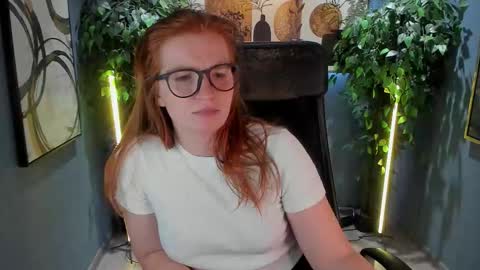 Snapshot of rosa_morgan chatting on 09.25.25 rosa_morgan online show from 09.25.25