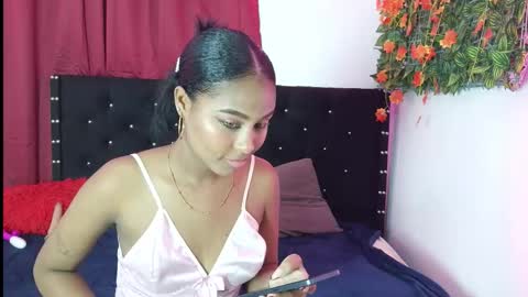 Snapshot of rosasexi_09 chatting on 10.24.25 rosasexi_09 online show from 10.24.25