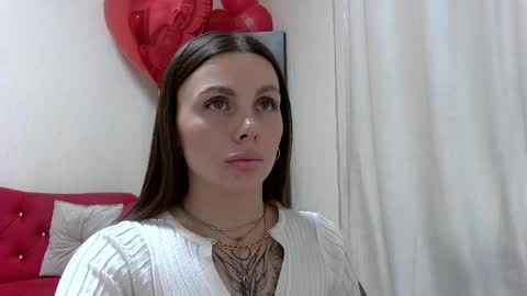 Snapshot of rosehubbard chatting on 02.16.25 Rose Hubbard online show from 02.16.25
