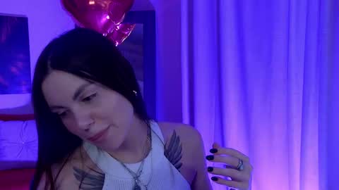Snapshot of rosehubbard chatting on 02.24.25 Rose Hubbard online show from 02.24.25