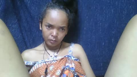 Snapshot of rosia685234 chatting on 02.18.25 rosia685234 online show from 02.18.25
