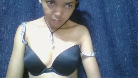 Snapshot of rosia685234 chatting on 02.19.25 rosia685234 online show from 02.19.25