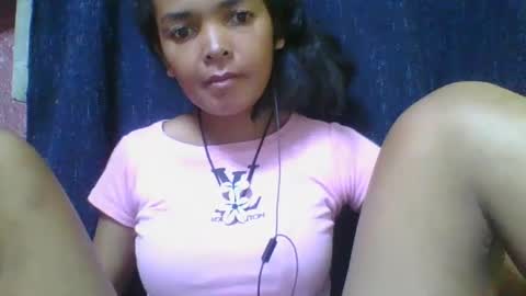 Snapshot of rosia685234 chatting on 02.19.25 rosia685234 online show from 02.19.25