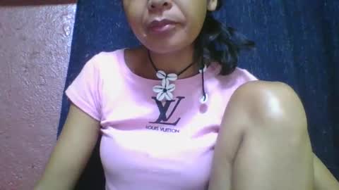 Snapshot of rosia685234 chatting on 02.22.25 rosia685234 online show from 02.22.25
